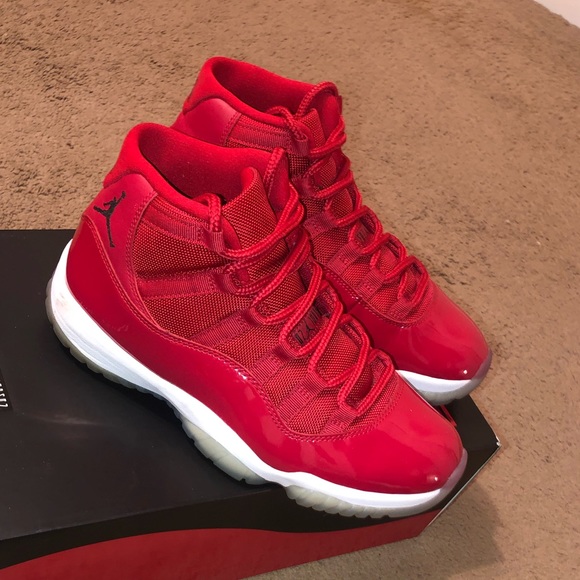 Air Jordan 11 - Picture 3 of 4